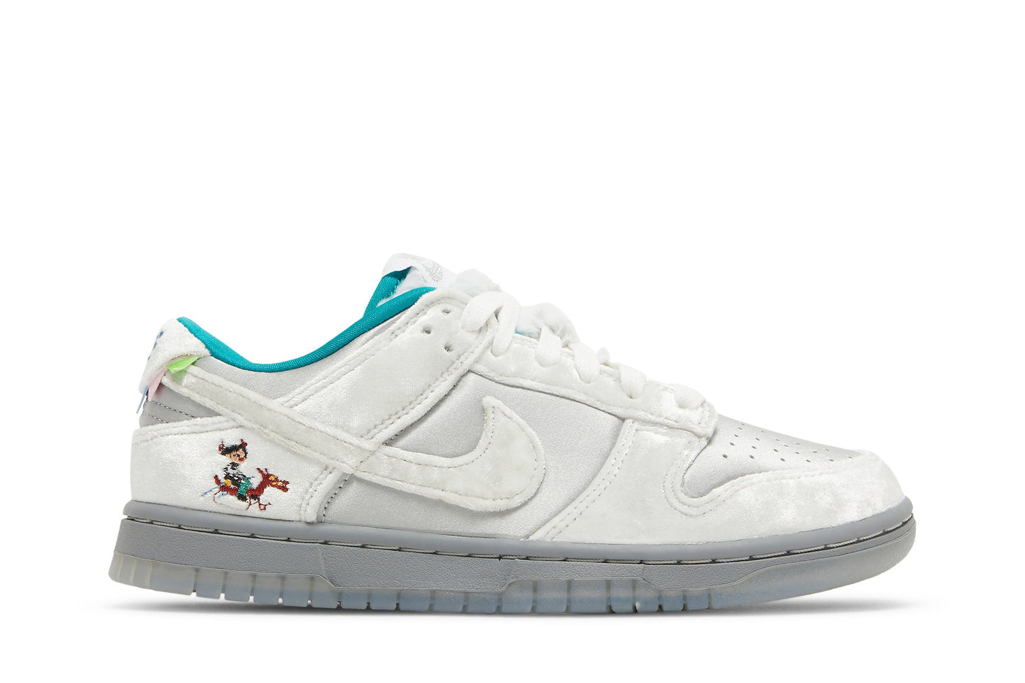 Wmns Dunk Low 'Ice' DO2326-001